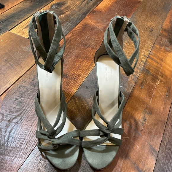 Chrissy Teigen x REVOLVE Marina Olive Green Twist Detail Heels Women’s 9.5 - Picture 2 of 9